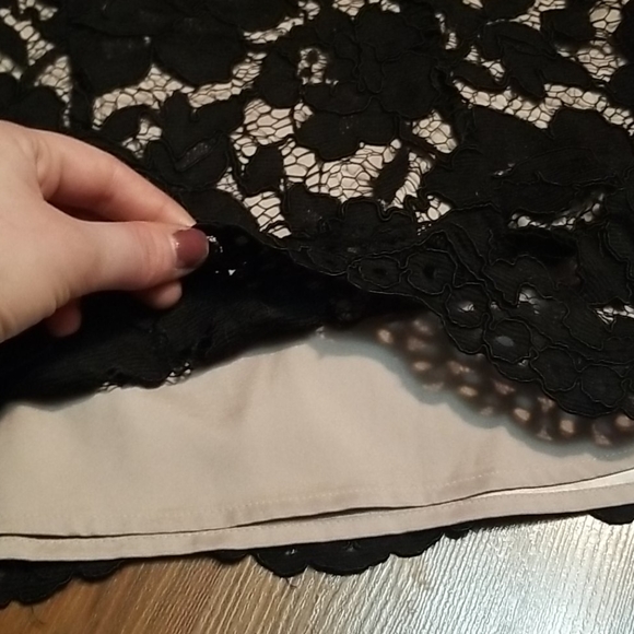 Jaques Vert Lace and Silk Lined Top - Picture 3 of 11